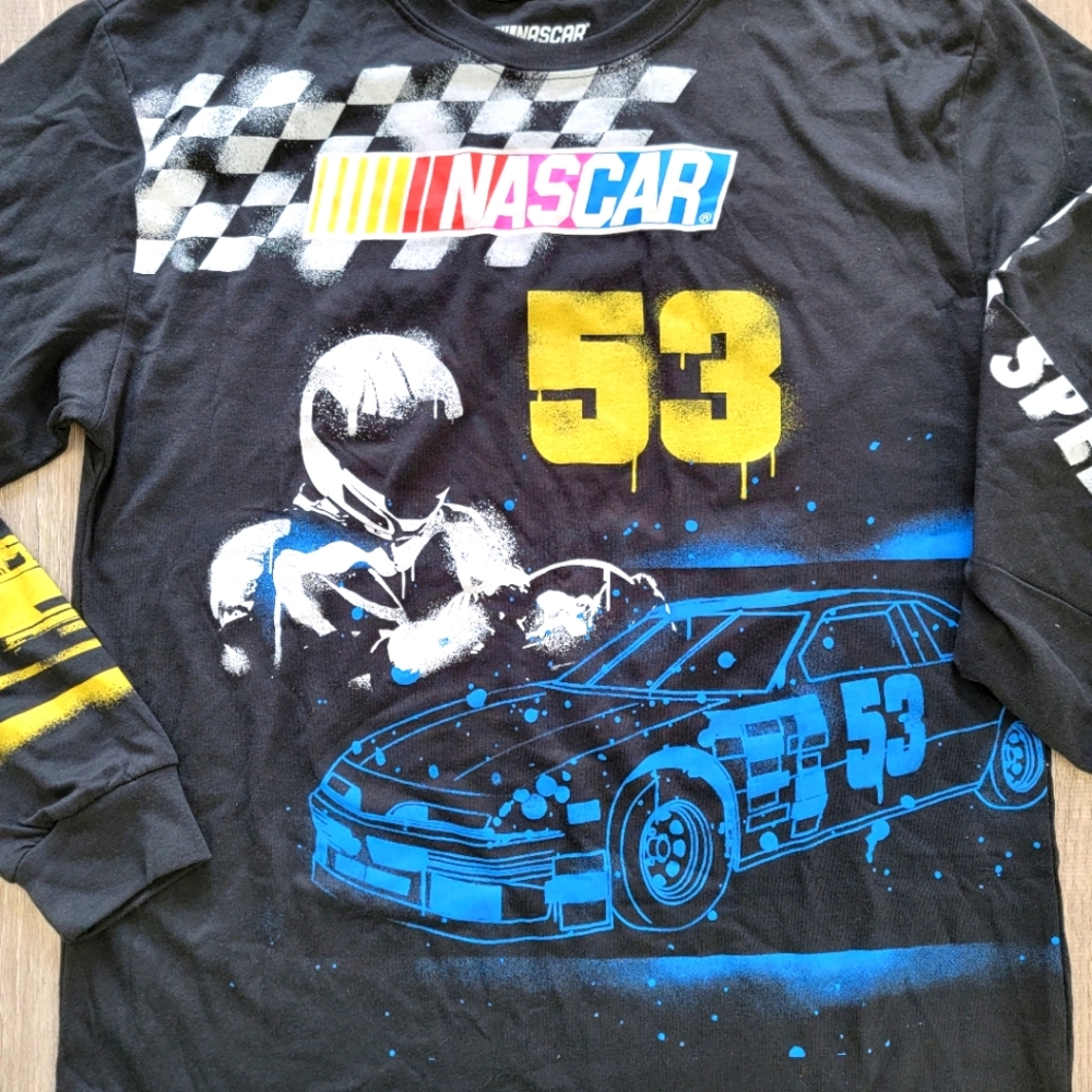 BRAND NEW Nascar Long-Sleeve Graphic Tee Men's Size Large - Picture 2 of 7